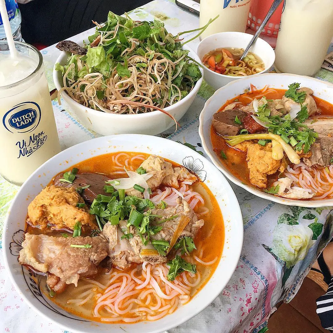 Món ngon Huế Bún bò Mệ Kéo