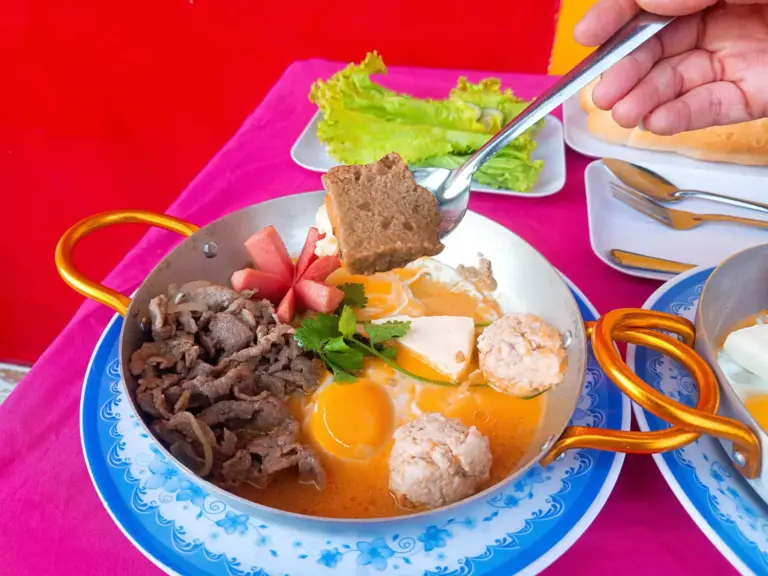 Thưởng Thức Top 10 Quán Ăn Sáng Ở Đà Lạt Hấp Dẫn Với Giá Bình Dân