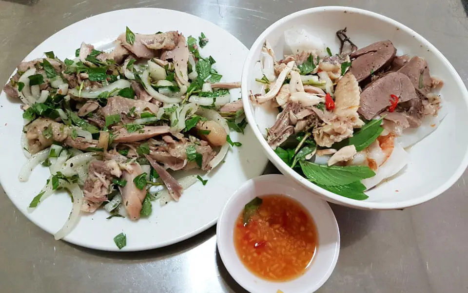 ăn sáng ở đà lạt Bánh ướt lòng gà - Quán Trang
