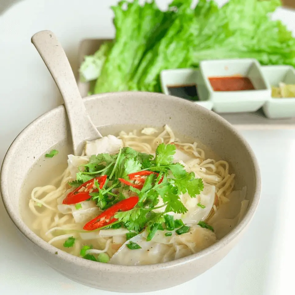 ăn sáng ở Hội An Hoành Thánh Anh Dũng