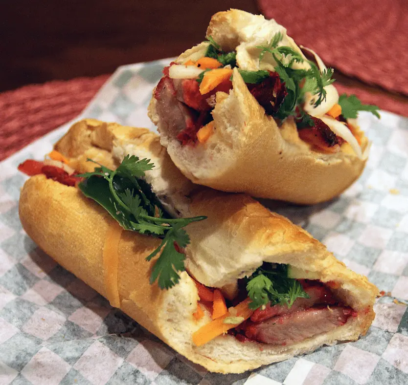 Bánh mì Cô Bé