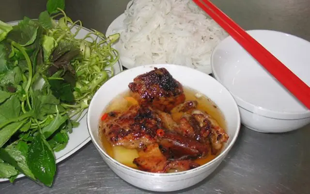 Ăn sáng Thanh Hóa Bún Chả Cô Liên