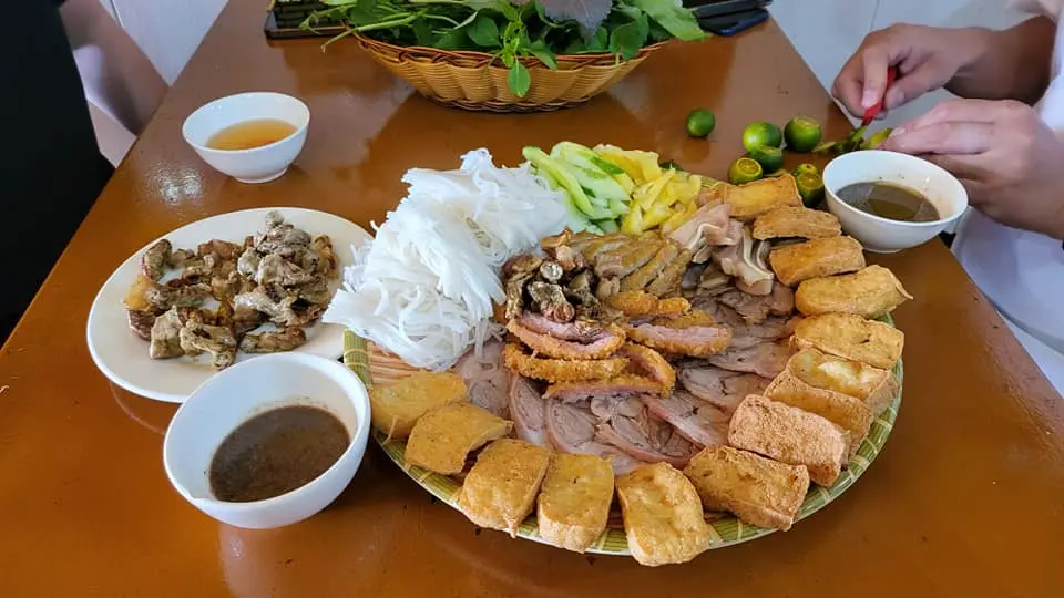 Bún đậu mắm tôm Sóc Trăng Bún Đậu Ngõ 586