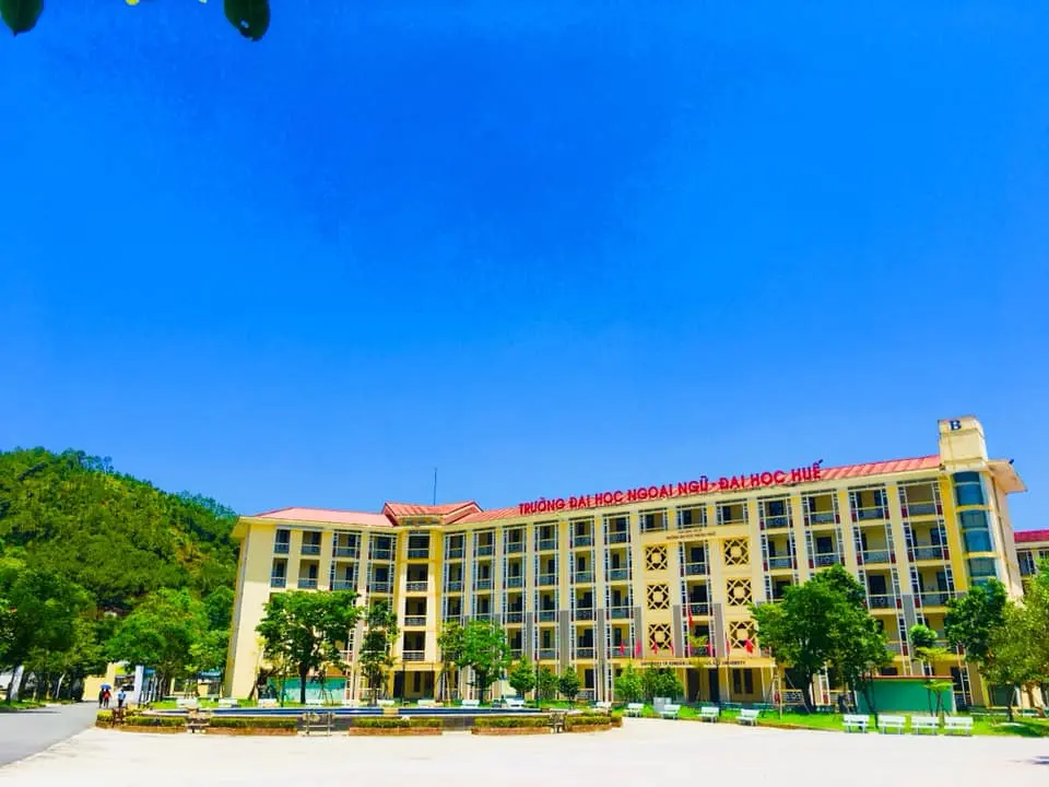 Khám Phá Top 8 Các Trường Đại Học Huế Đáng Học Nhất.