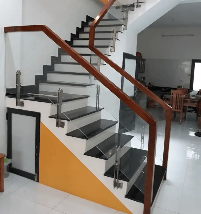 cầu thang kính Quảng Trị Đình Cẩn Window cầu thang kính chất lượng ở Quảng Trị