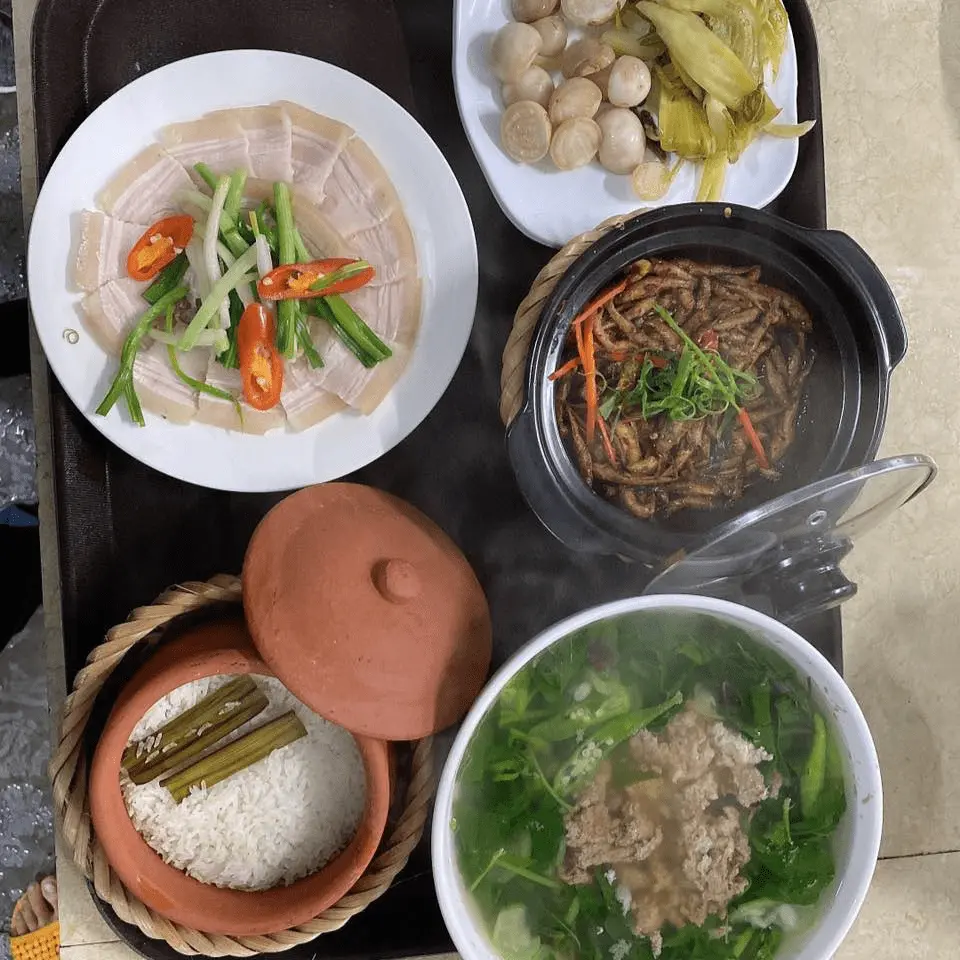 cơm niêu Buôn Ma Thuột cơm niêu Buôn Ma Thuột