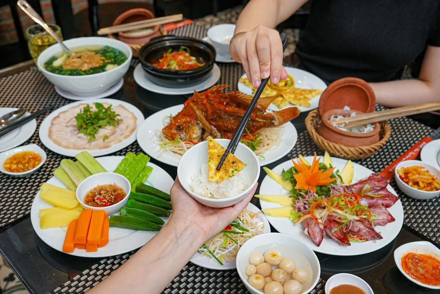 Nhà hàng cơm niêu cao cấp Đà Nẵng Nhà hàng cơm niêu cao cấp Đà Nẵng