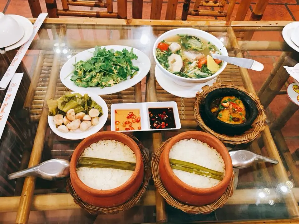 com-nieu-hue-4-1 Cơm niêu Cá Bống
