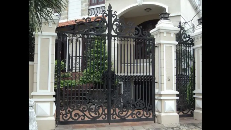 Thi Công Lắp Đặt Cửa Sắt Bắc Giang Cao Cấp