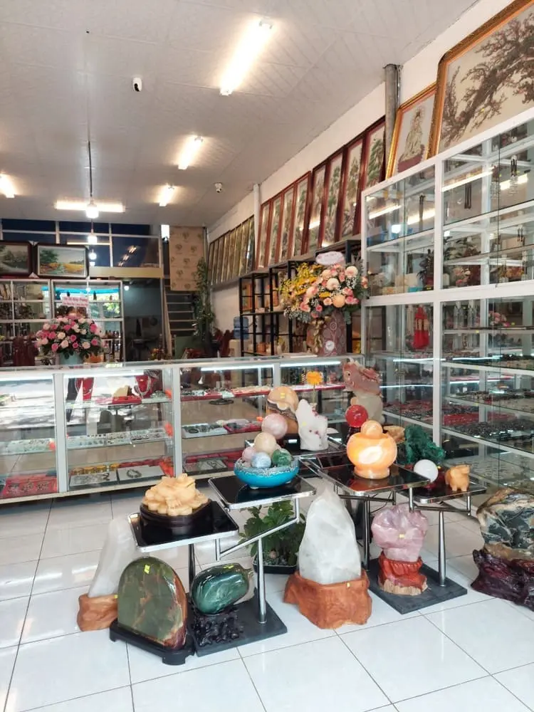 cửa hàng đá phong thủy vũng tàu