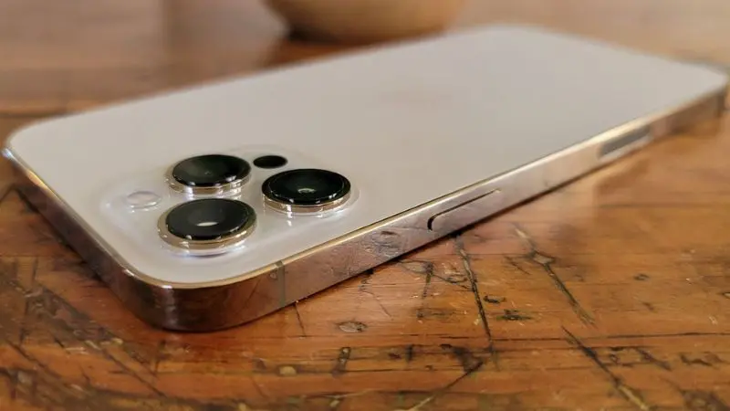 cua-hang-iphone-tai-ben-tre8 Thịnh Phát - Cửa tiệm có nhiều mẫu điện thoại xách tay đa dạng