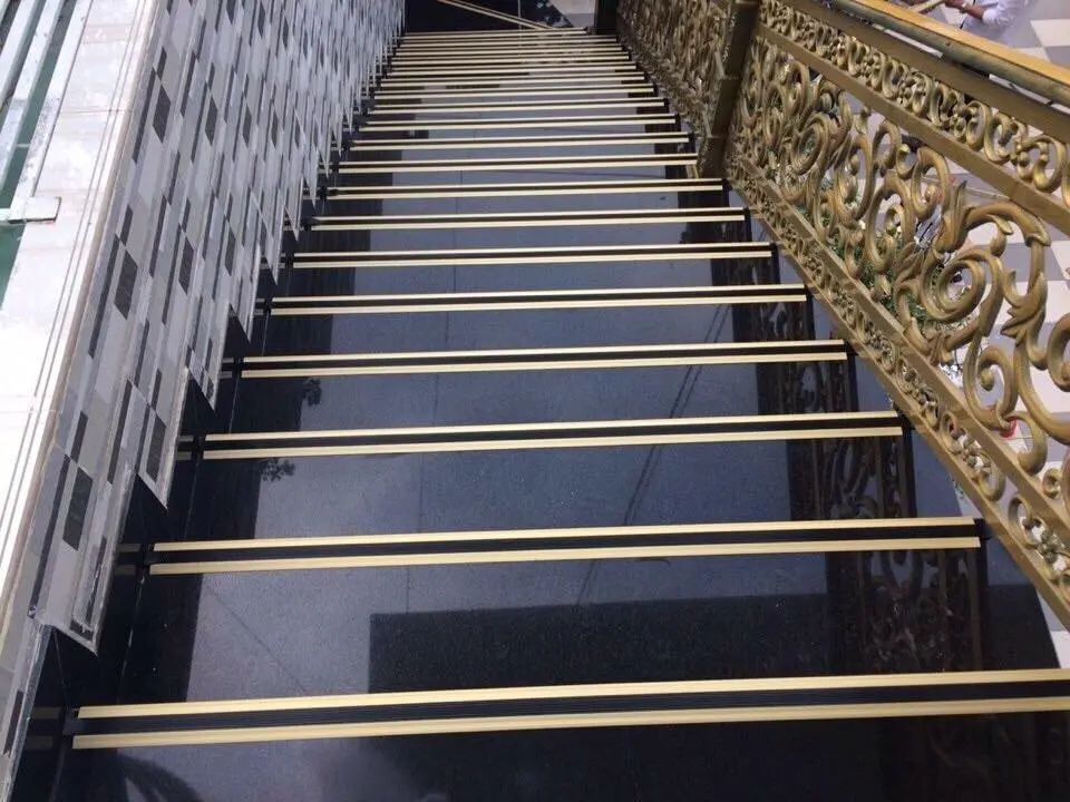 đá cầu thang Hòa Bình Công ty Đá cầu thang