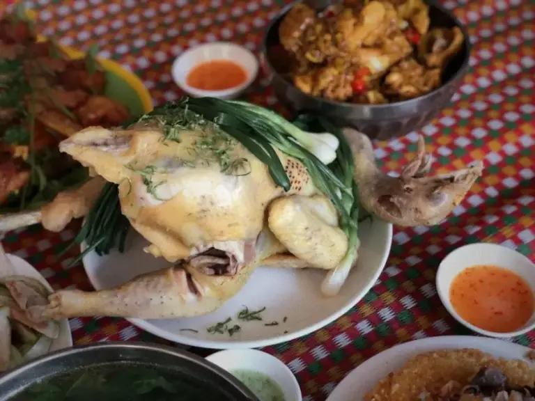 Top 9 Quán Gà Chỉ Quy Nhơn “Ngon Nhức Nách” Mà Bạn Nên Ghé Qua