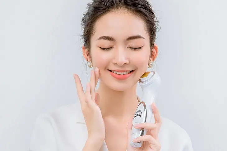 giá máy nâng cơ mặt Japan Boutique