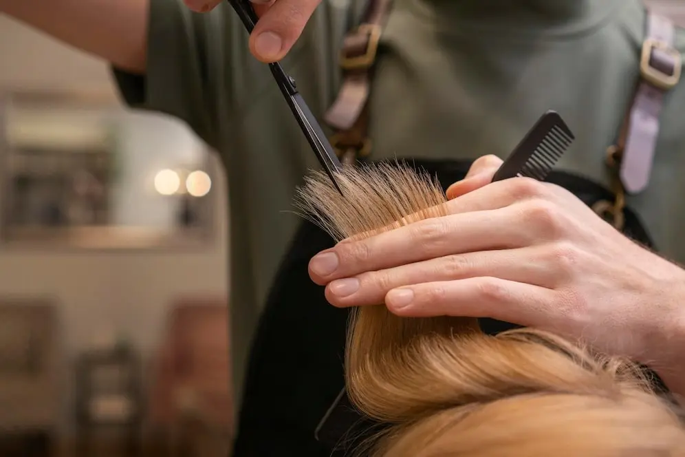 Học cắt tóc ở Đà Nẵng Art Hair Salon