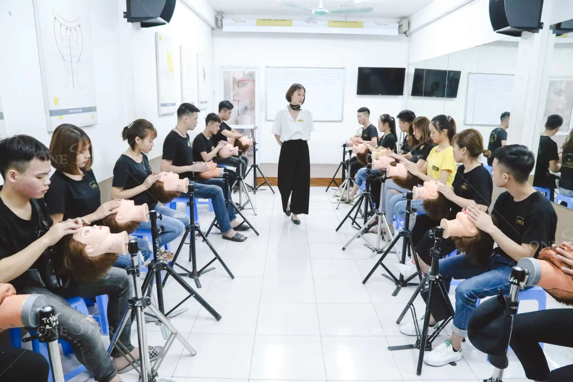 Học cắt tóc ở Đà Nẵng Học cắt tóc ở Đà Nẵng