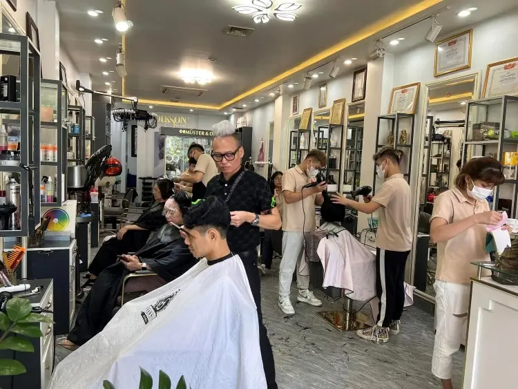 học cắt tóc tại hải phòng địa chỉ học nghề tóc chất lượng