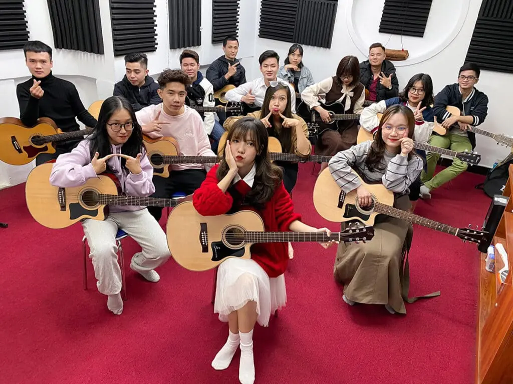 học guitar Đà Nẵng học guitar đà nẵng