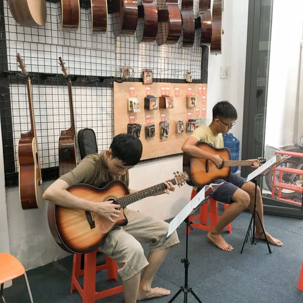 học guitar tphcm học guitar tphcm