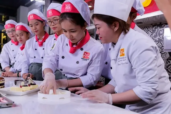học làm bánh ở Hà Nội