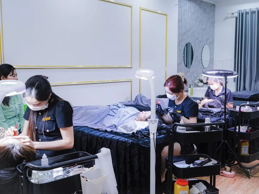 học nghề điêu khắc chân mày đồng nai học nghề điêu khắc chân mày đồng nai