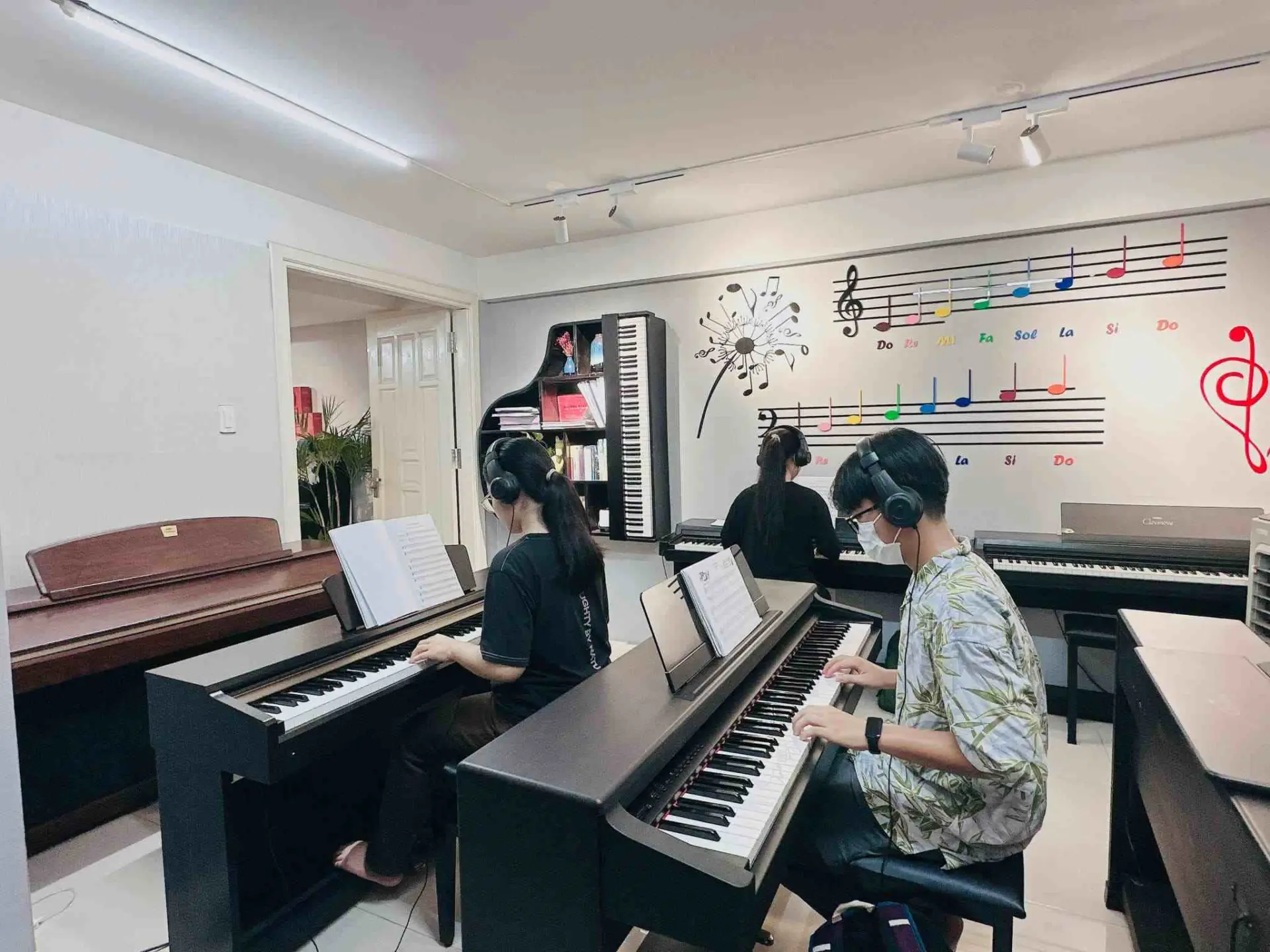 học piano Đà Nẵng Trung Tâm Âm Nhạc Minh Tuyền