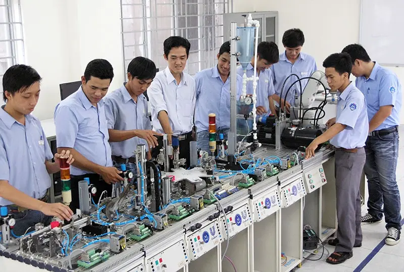 Trung Cấp Nghề Hùng Vương