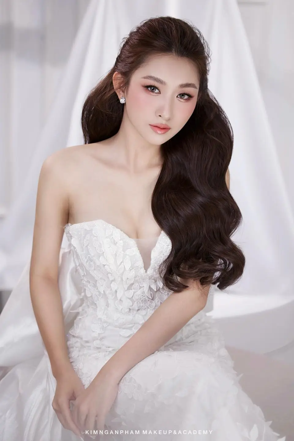 học trang điểm chuyên nghiệp Bình Dương