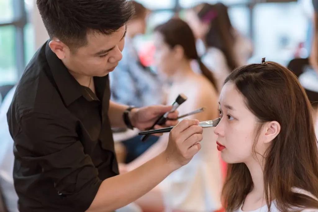 học trang điểm chuyên nghiệp ở hà nội
