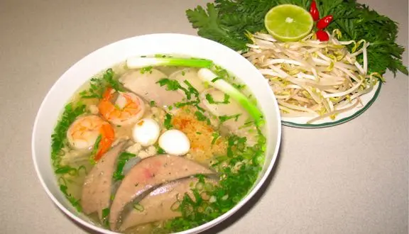 ăn khuya vỉa hè Bình Dương 3