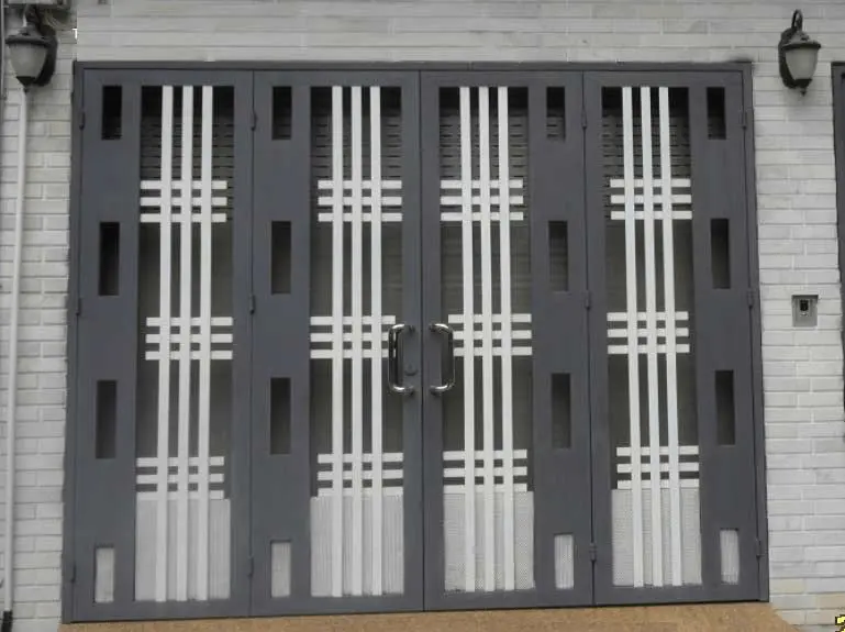 cửa sắt cao bằng cổng sắt trang nhã