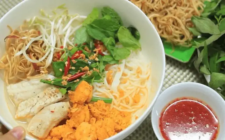 Quy Nhơn Ăn Gì? Top 10 Địa Điểm Ăn Trưa Ở Quy Nhơn Dành Cho Bạn