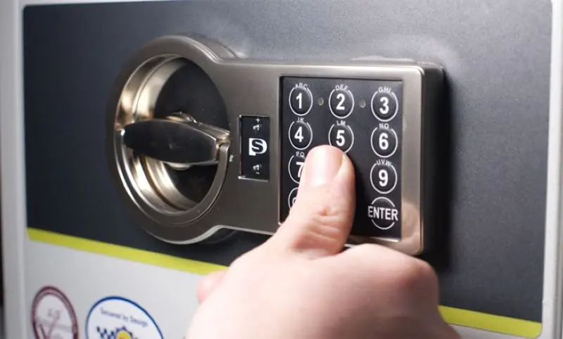 két sắt phú thọ Cửa hàng Tổng Kho Tủ 99