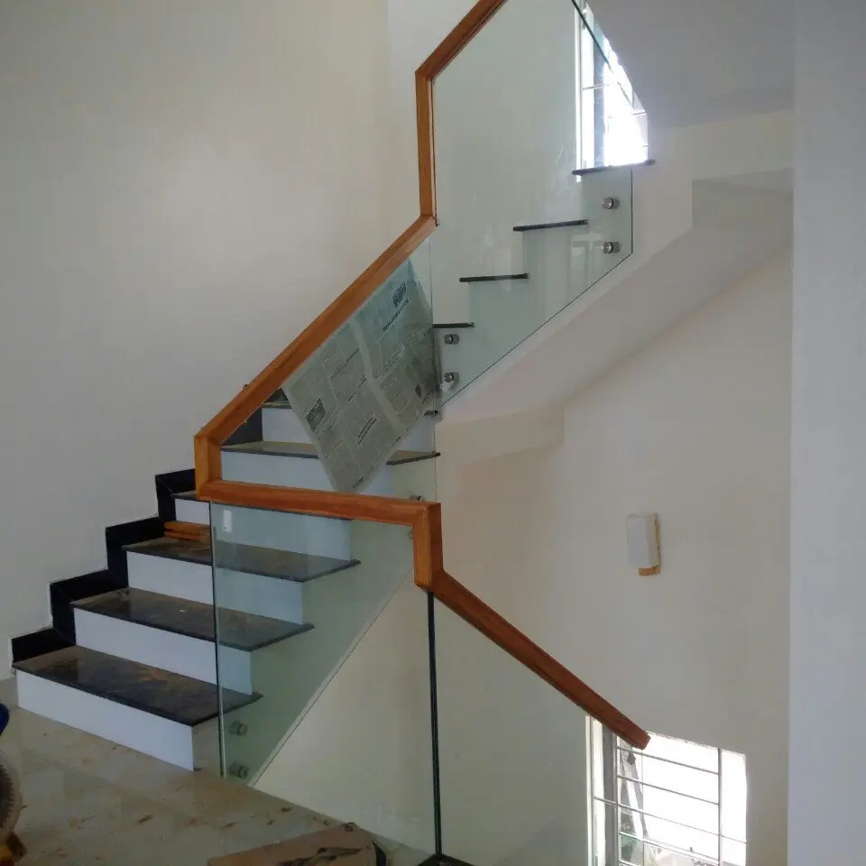 lan can cầu thang Nam Định Hoàng Nguyên Window