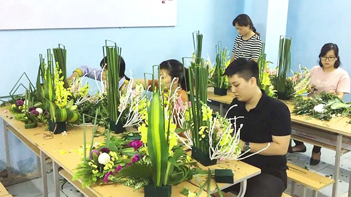 lớp học cắm hoa hà nội Trung Tâm Đào Tạo Chứng Chỉ Nghiệp Vụ