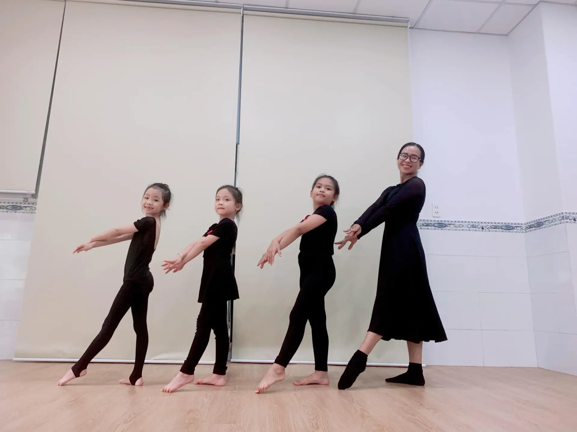 lớp học múa đồng nai lớp học múa đồng nai