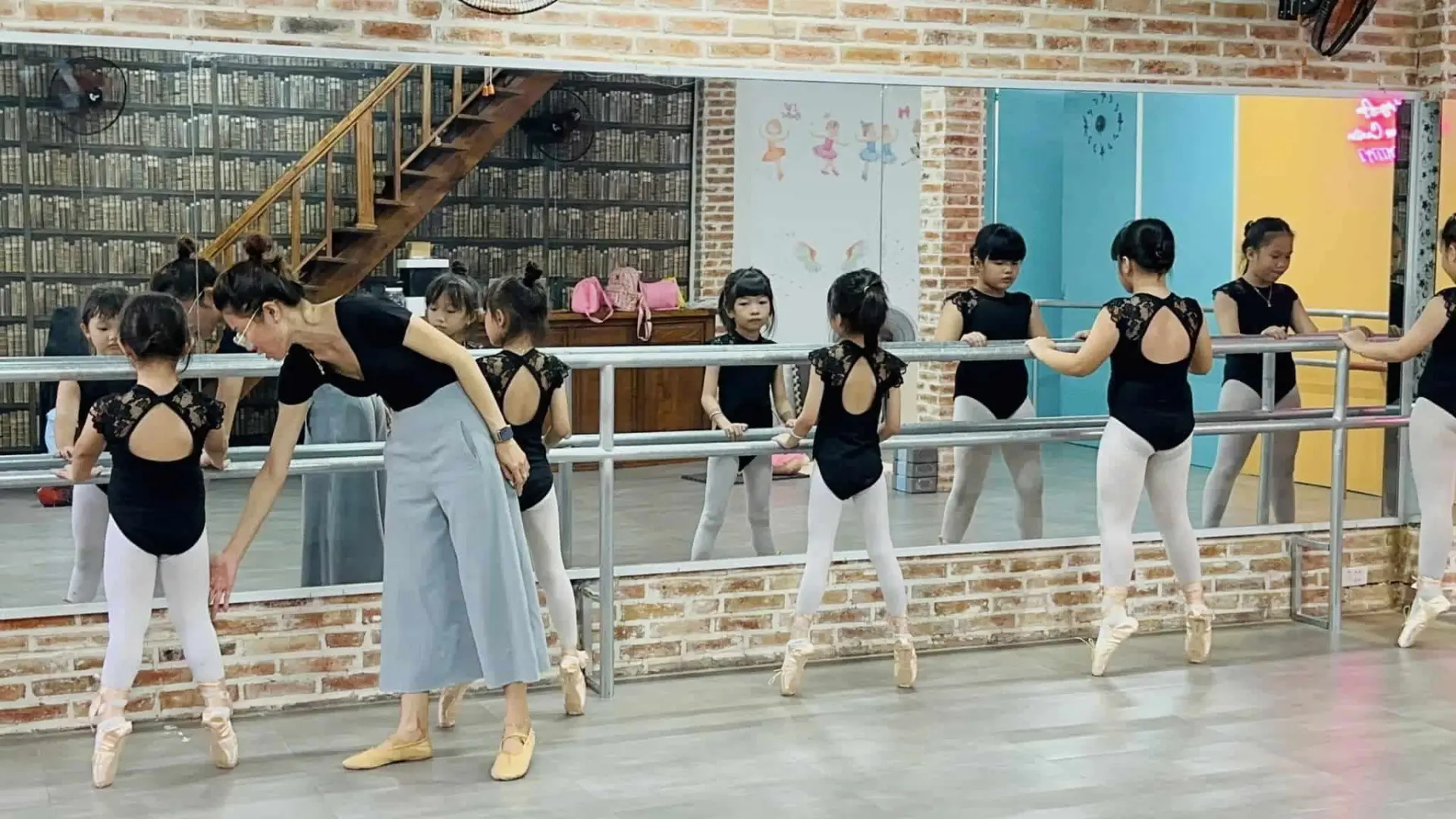 lớp học múa đồng nai lớp học múa đồng nai