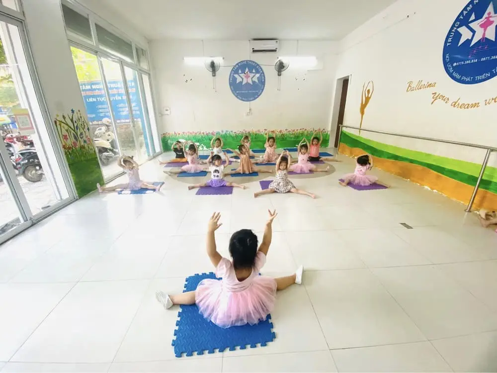 lớp học múa quảng ninh Trung Tâm Nghệ Thuật STAR KIDS