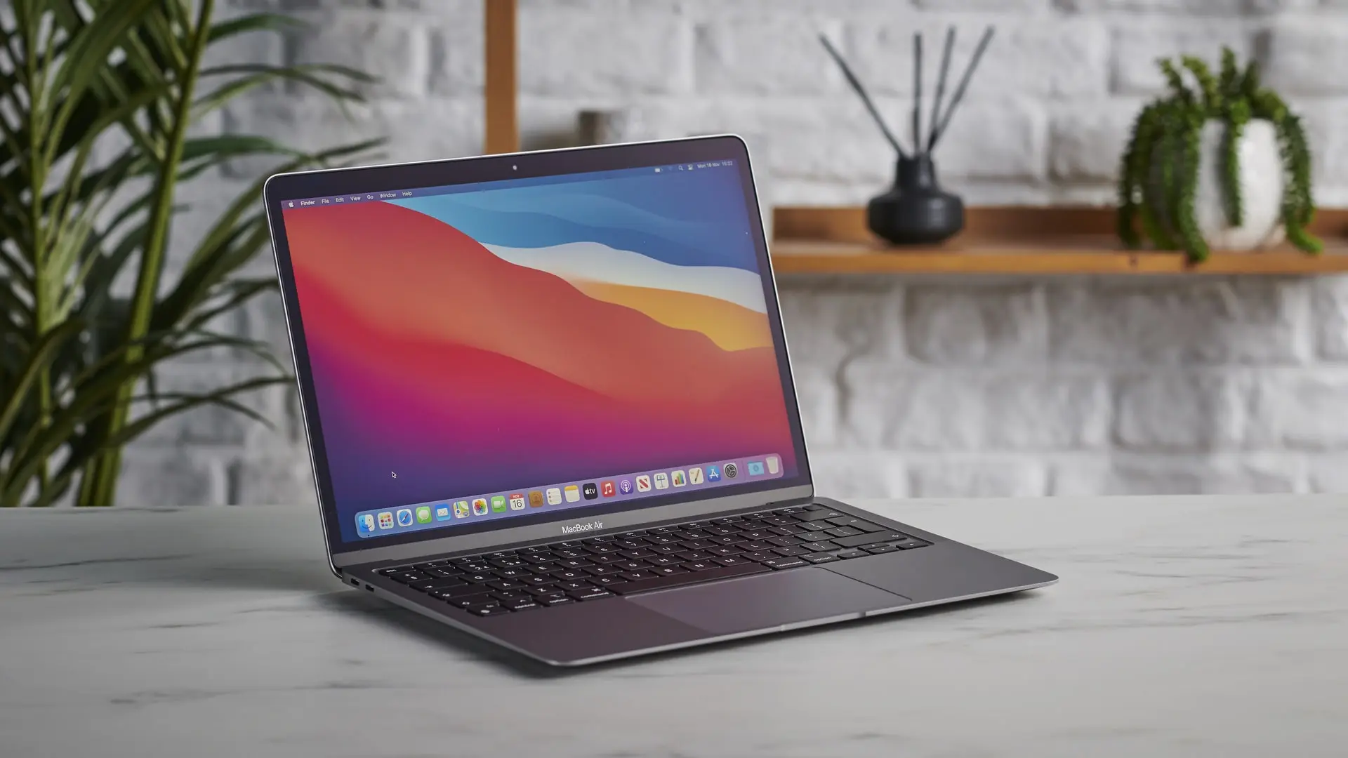 Macbook Bình Dương Table Plaza