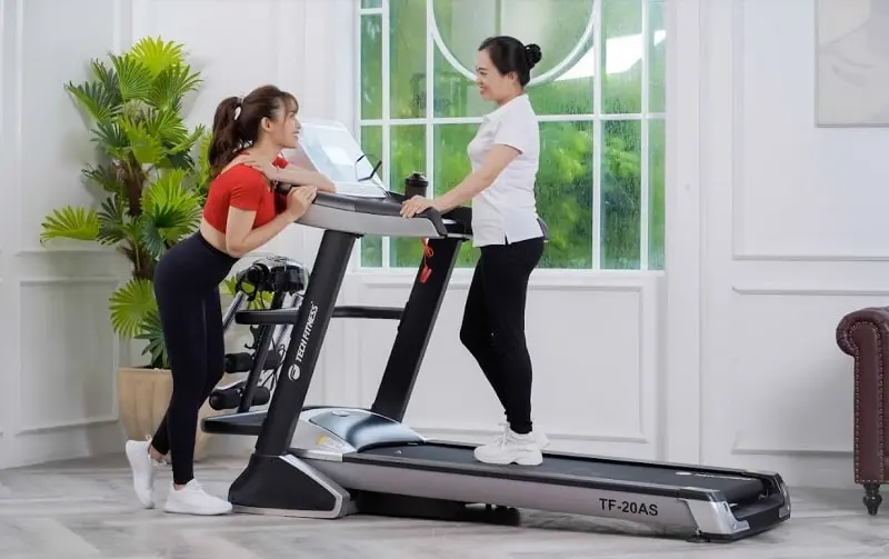 máy chạy bộ cần thơ chạy bộ hàng ngày