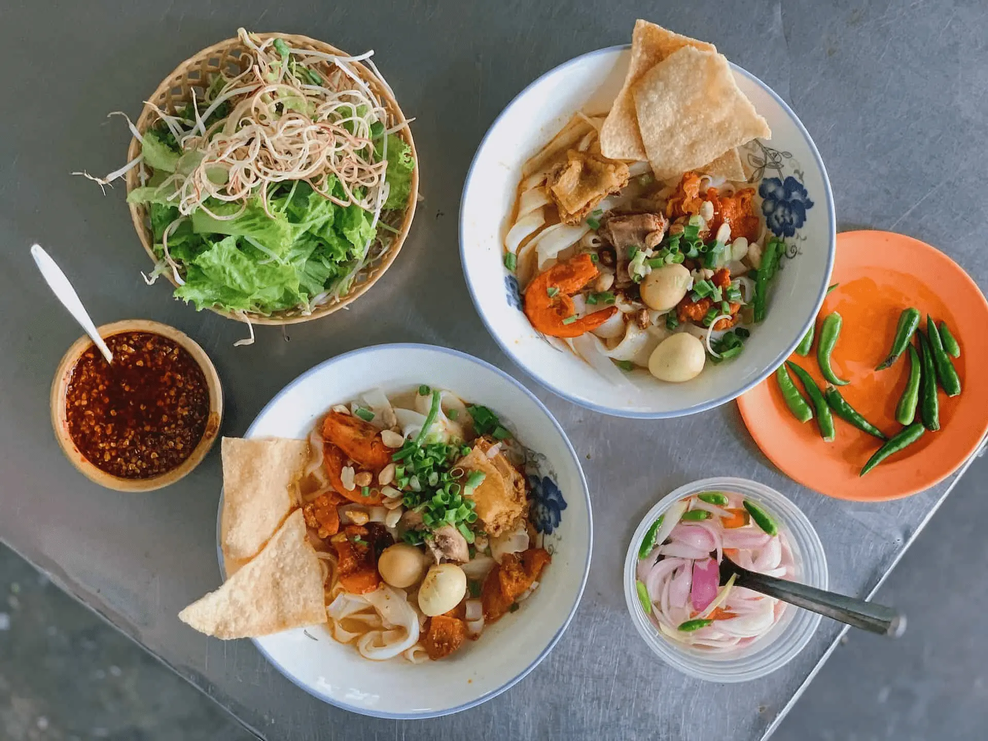 mì quảng hội an Quán dì Vân