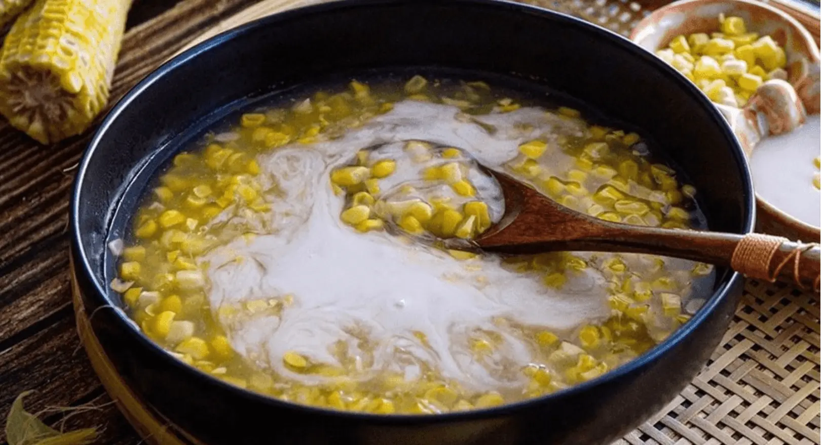 Món ngon hội an Chè Bắp Cẩm Nam