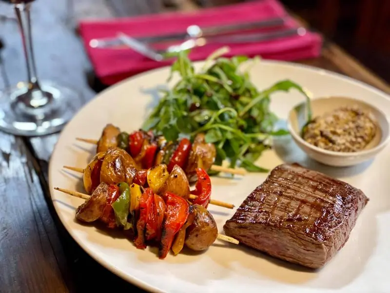 nha-hang-bo-ngon-o-sai-gon-10-min Stoker Woodfired Grill & Bar