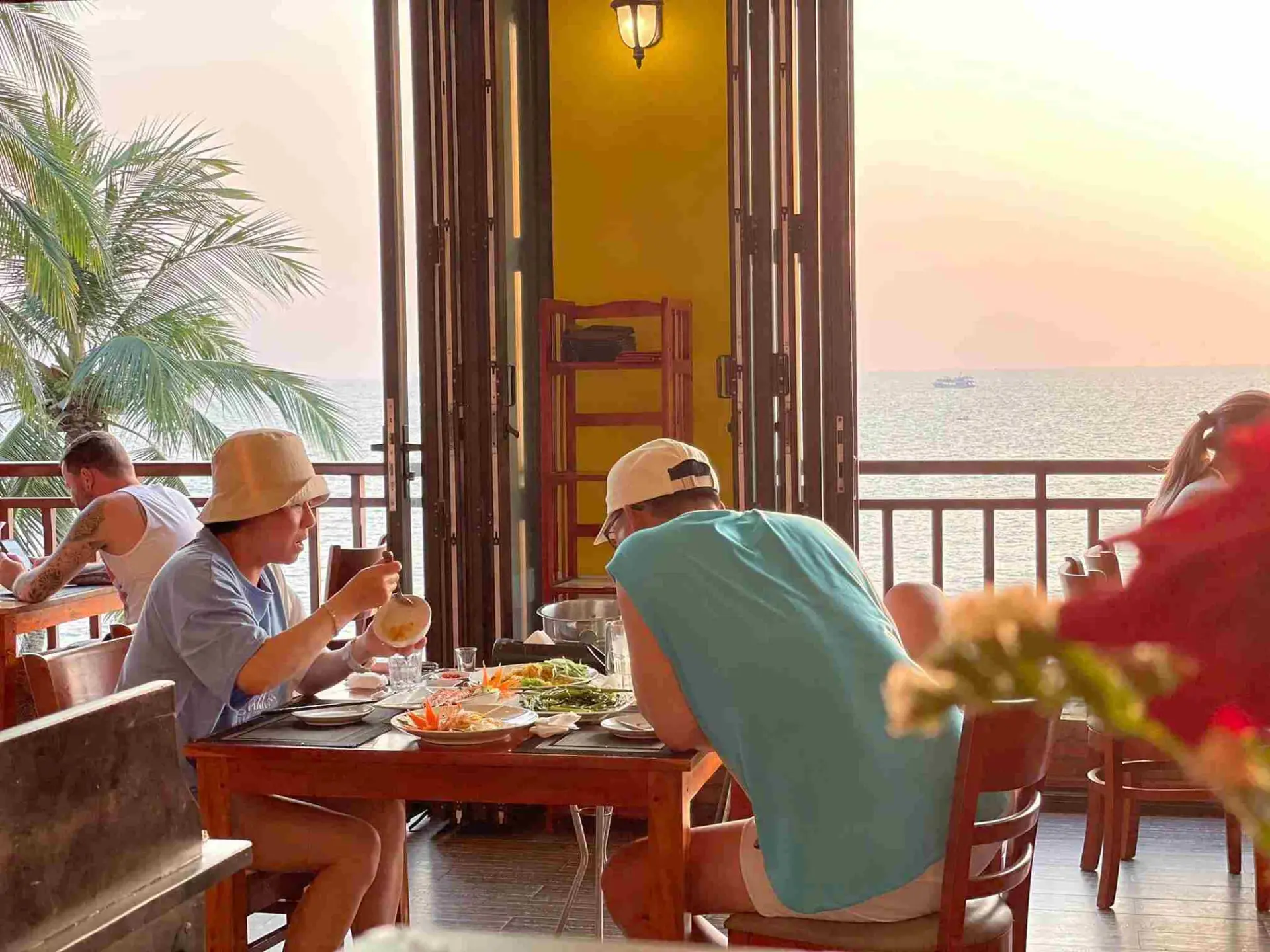 Nhà Hàng Ở Phú Quốc Nhà Hàng Ở Phú Quốc