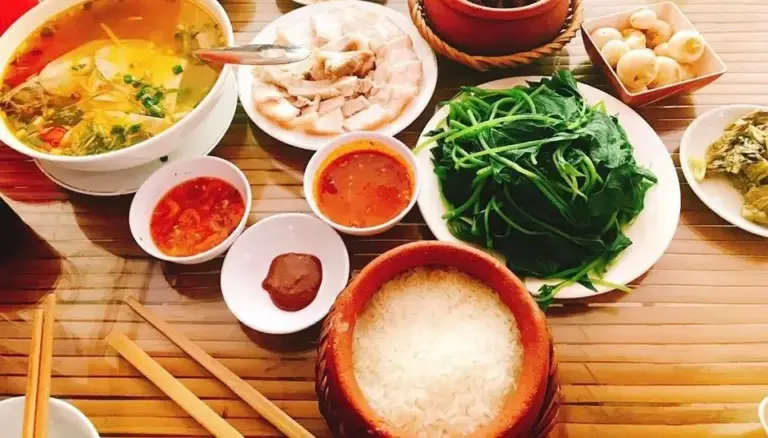 Top 5 Tiệm Cơm Niêu Quy Nhơn Nhất Định Phải Thử