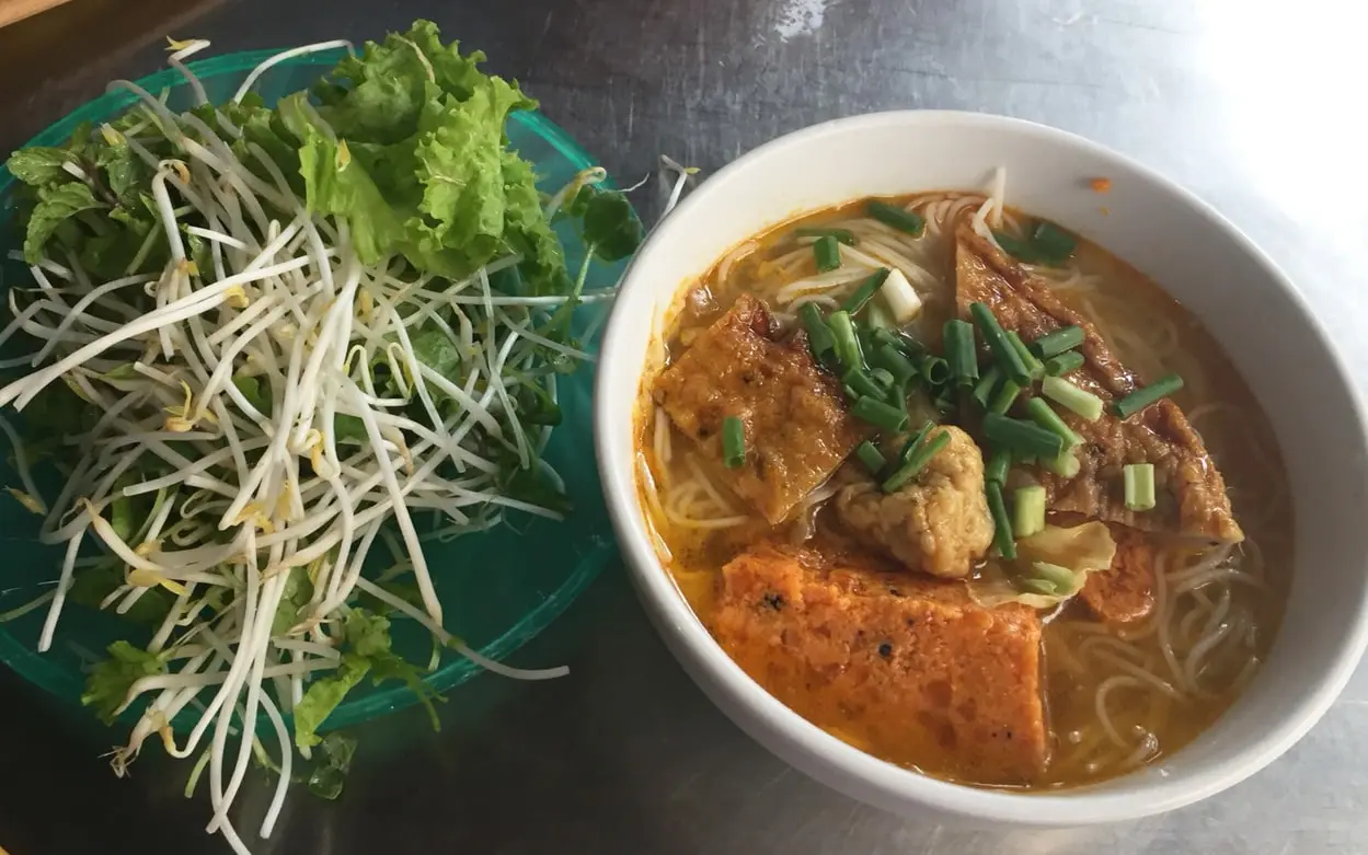 quan-bun-cha-ca-da-nang-5-min Bún ông Tạ