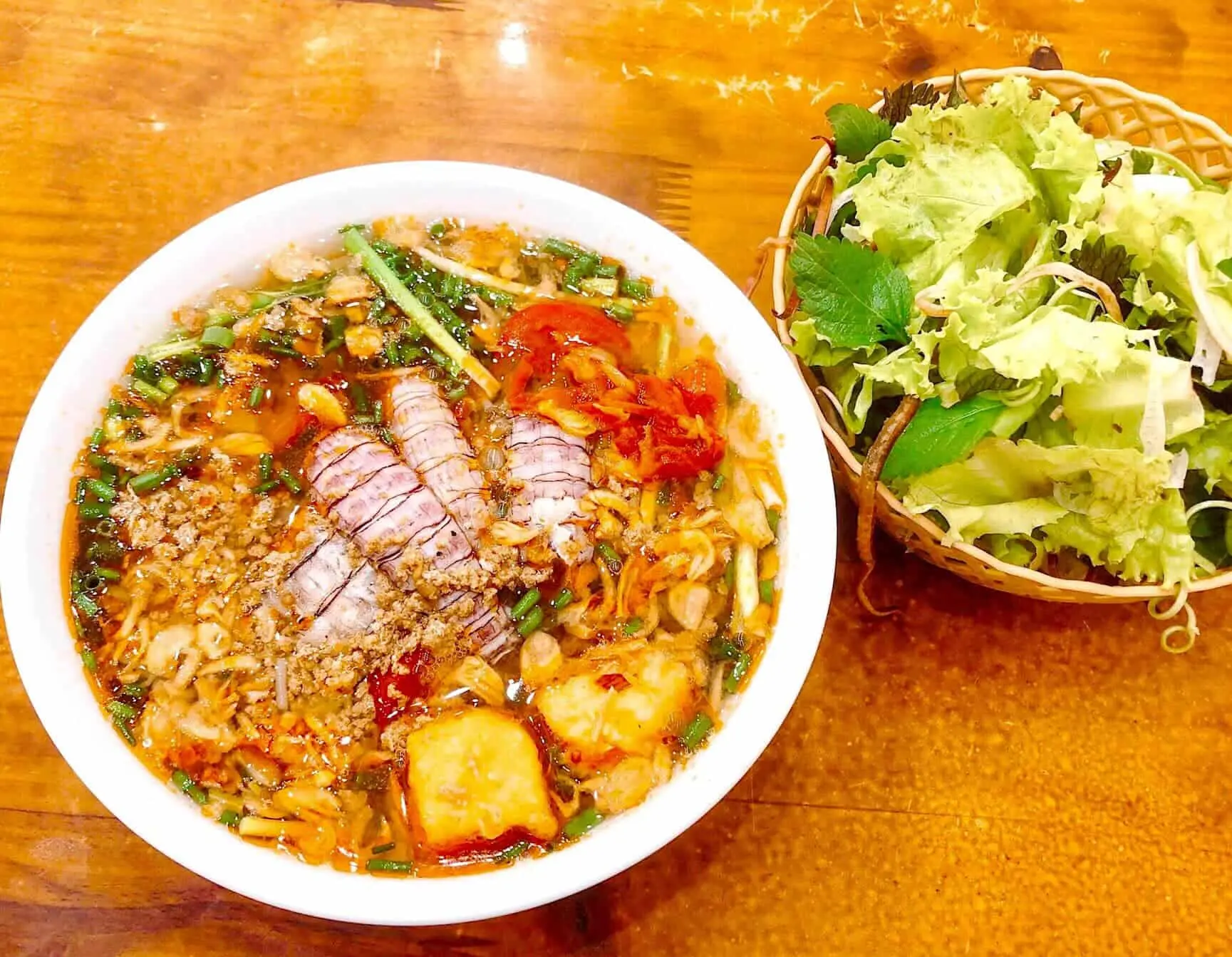 quan-bun-rieu-ngon-ha-noi-5-min Quán Bún Riêu Cô Hoàn