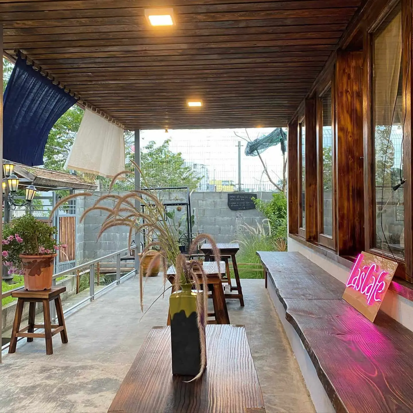 quan-cafe-dep-o-da-nang-7-min La's Cafe