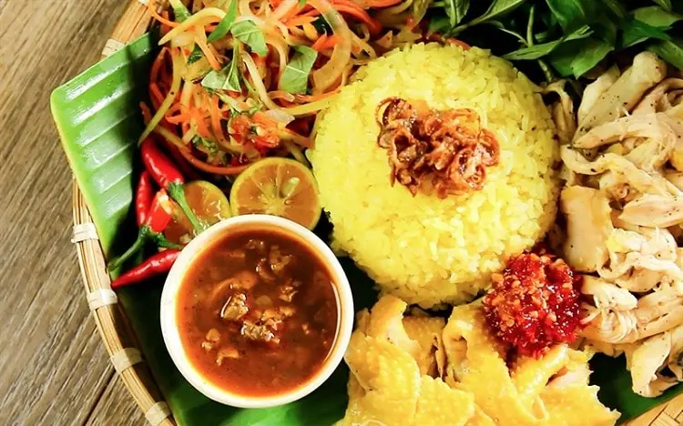 Cơm gà Hướng Dương
