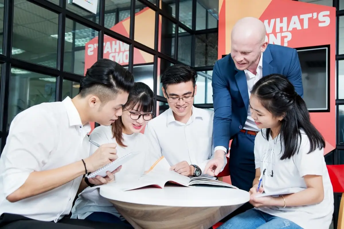 Trung tâm tiếng anh Biên Hòa Sài Gòn Vina